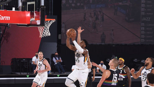 【NBA集锦】米切尔vs掘金集锦 暴砍57分破爵士季后赛球员单场得分纪录