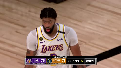 【NBA集锦】克拉克森愣头青就硬打 戴维斯迎面血帽送他吃火锅