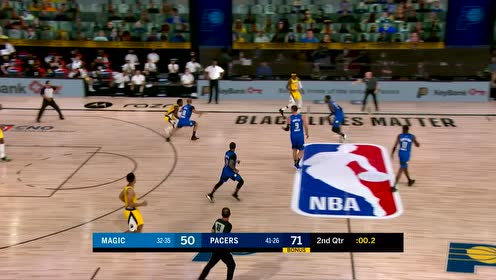 【NBA集锦】无视防守强行突破 奥古斯丁身如游鱼上篮得手