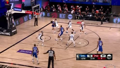 【NBA集锦】假动作晃晕防守 恩比德强杀篮下转身暴扣