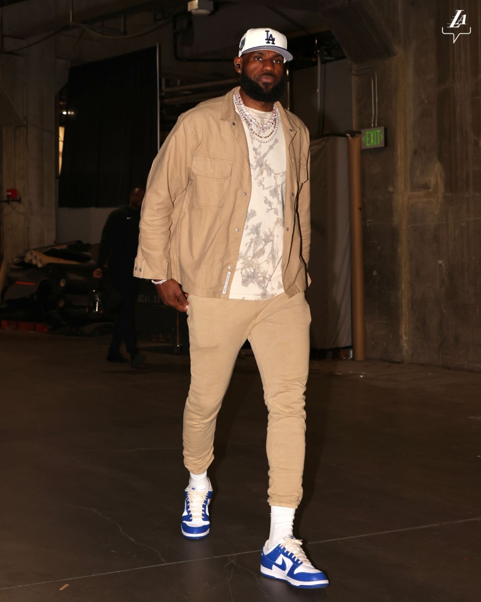 奇才vs湖人首发名单