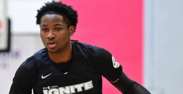 库明加身高多少