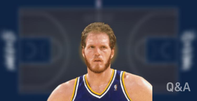 马克-伊顿几号球衣