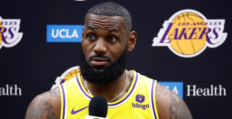 勒布朗-詹姆斯合同到哪年到期？