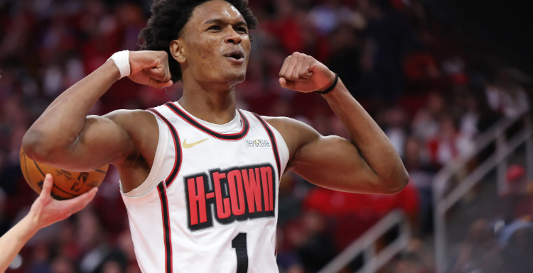 阿门-汤普森单场最高篮板多少