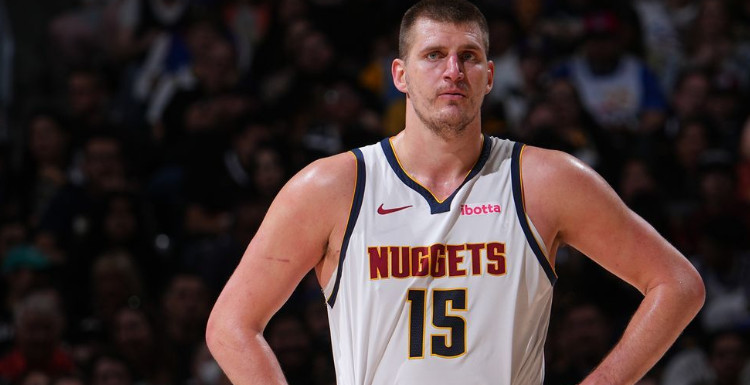 尼古拉-约基奇单场最高盖帽多少个