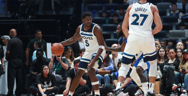 爱德华兹与詹姆斯交手次数是多少