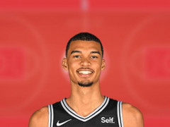 维克多-文班亚马年薪多少