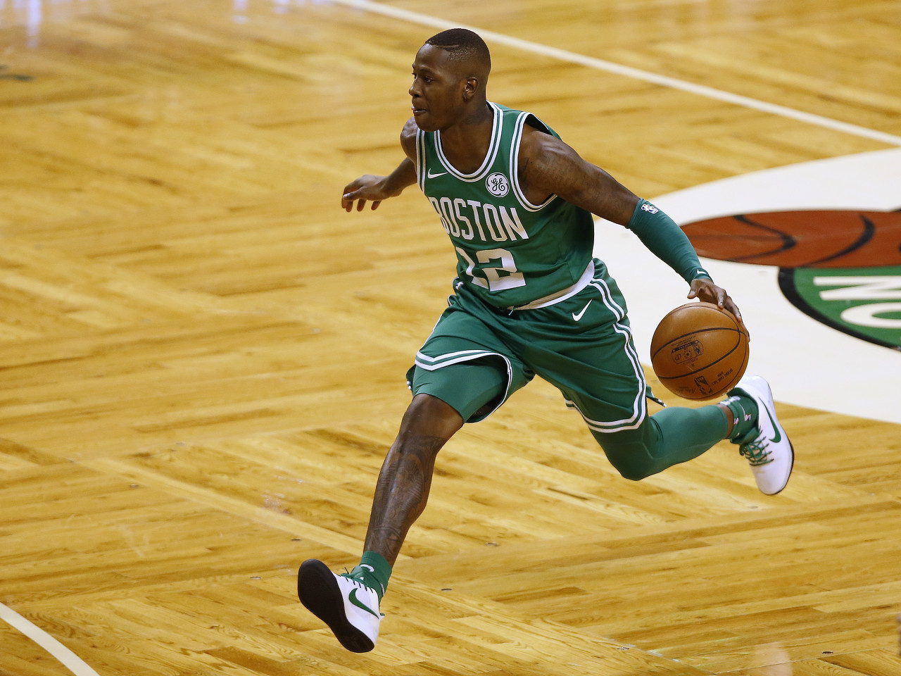 罗齐尔更新社媒：迈克尔-乔丹 我话不多说